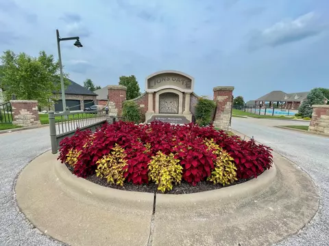 1696 W Silver Oak Dr, Springfield, MO 65810 photo 50