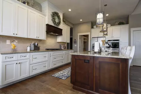 1696 W Silver Oak Dr, Springfield, MO 65810 photo 8