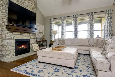 1696 W Silver Oak Dr, Springfield, MO 65810 photo 7