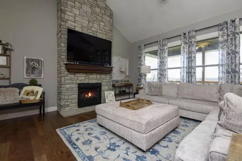 1696 W Silver Oak Dr, Springfield, MO 65810 photo 6