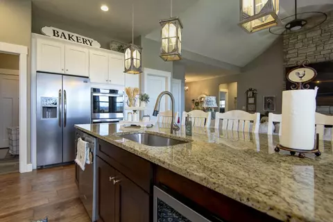 1696 W Silver Oak Dr, Springfield, MO 65810 photo 11