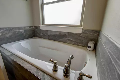 1696 W Silver Oak Dr, Springfield, MO 65810 photo 17