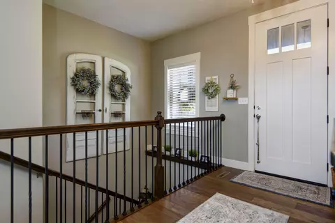 1696 W Silver Oak Dr, Springfield, MO 65810 photo 5