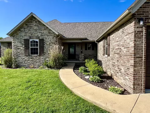 1407 E 14th St, Mountain Grove, MO 65711 photo 3