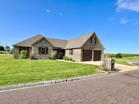 1407 E 14th St, Mountain Grove, MO 65711 photo 1