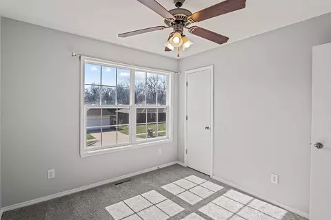 3923 W Parkridge Cir, Springfield, MO 65802 photo 23