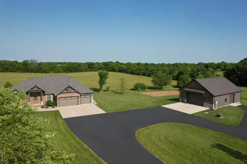 1439 Robinson Rd, Clever, MO 65631 photo 1