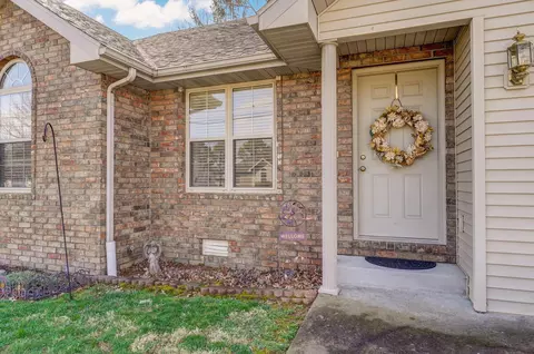 620 E Bedford St, Marshfield, MO 65706 photo 4