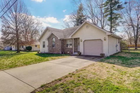 620 E Bedford St, Marshfield, MO 65706 photo 3