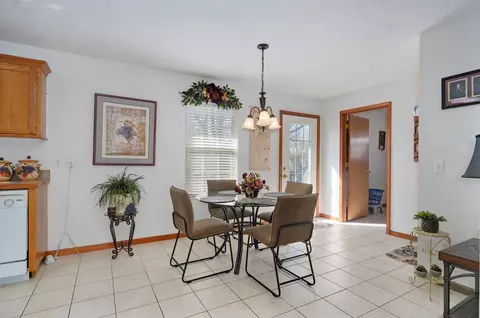 620 E Bedford St, Marshfield, MO 65706 photo 8