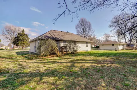 620 E Bedford St, Marshfield, MO 65706 photo 23
