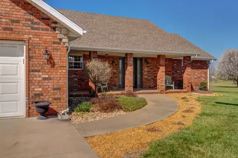 157 Wild Cat Rd, Billings, MO 65610 photo 2