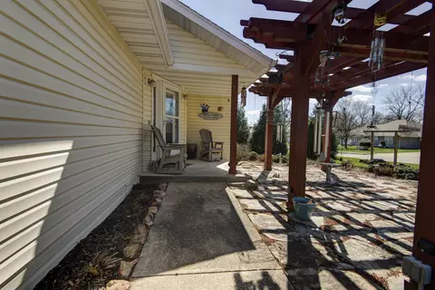 402 South St, Willard, MO 65781 photo 6