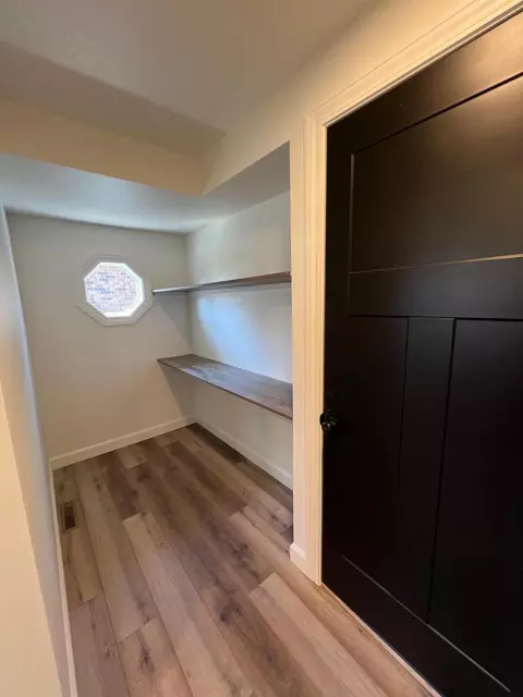 1528 E Buena Vista St, Springfield, MO 65804 photo 8