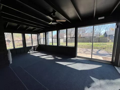 1528 E Buena Vista St, Springfield, MO 65804 photo 12
