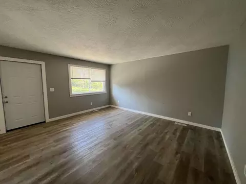 821825 S Ferguson Ave, Springfield, MO 65806 photo 3