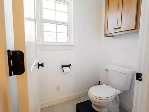 Bath - 100 Pond View Dr, Marshfield, MO 65706 photo 6 of 12