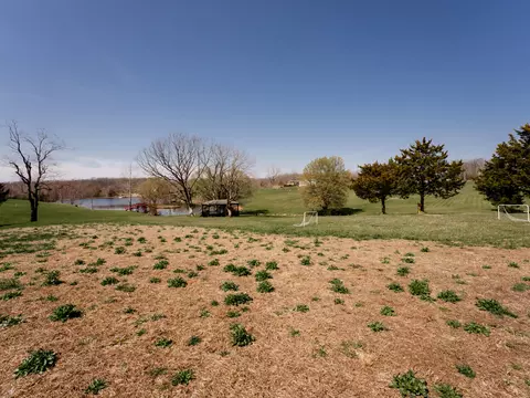 Exterior - 100 Pond View Dr, Marshfield, MO 65706 photo 7 of 9
