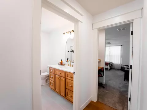 Bath - 100 Pond View Dr, Marshfield, MO 65706 photo 1 of 12