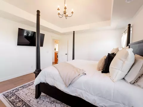 Bedroom - 100 Pond View Dr, Marshfield, MO 65706 photo 8 of 12