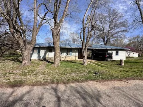 7666 Jayson St, Birch Tree, MO 65438