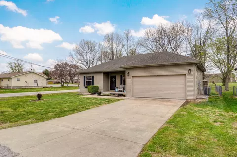 198 W Walnut St, Nixa, MO 65714 photo 2