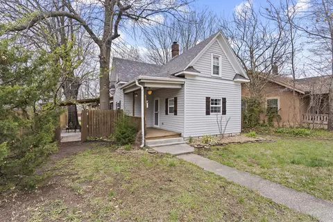 933 N Douglas Ave, Springfield, MO 65802