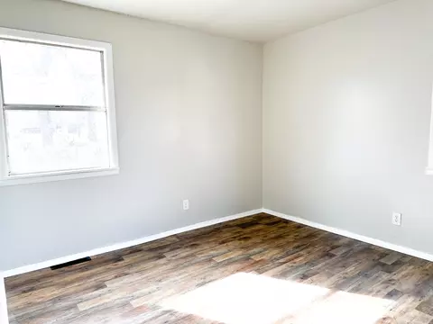 523 525 Maple St, Neosho, MO 64850 photo 8