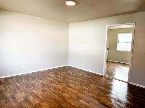 523 525 Maple St, Neosho, MO 64850 photo 4