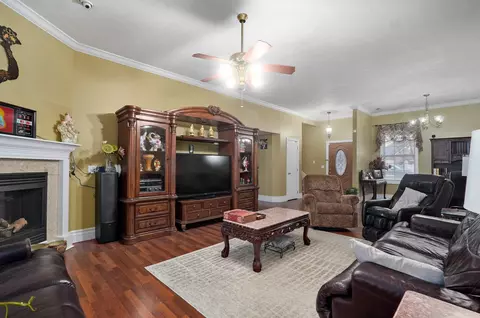 Living - 931 N Travis Ave, Republic, MO 65738 photo 4 of 4