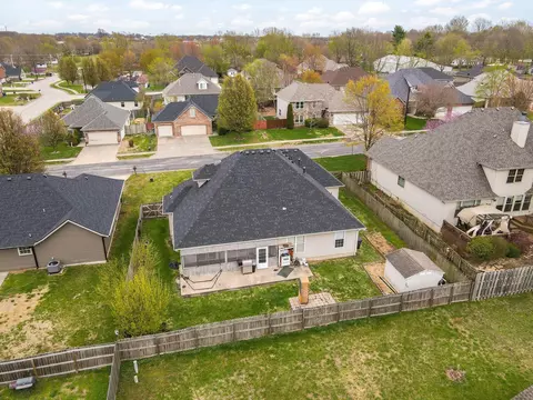 Exterior - 931 N Travis Ave, Republic, MO 65738 photo 7 of 9