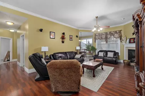 Living - 931 N Travis Ave, Republic, MO 65738 photo 2 of 4