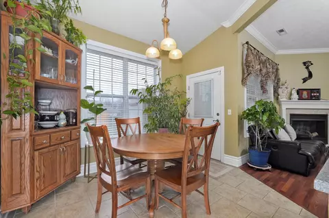 Dining - 931 N Travis Ave, Republic, MO 65738 photo 2 of 2