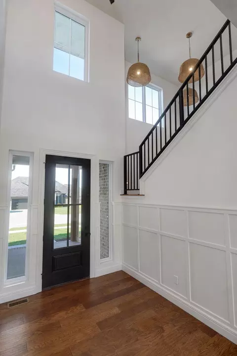 Entry Way - 882 Emerald Ter, Nixa, MO 65714 photo 1 of 6