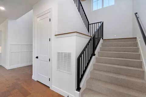 Entry Way - 882 Emerald Ter, Nixa, MO 65714 photo 4 of 6