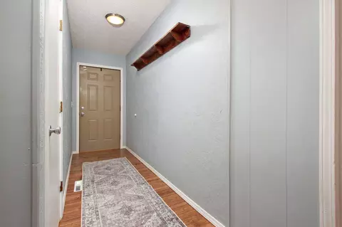 Entry Way - 2048 S Lexington Ave, Springfield, MO 65807 photo 1 of 1