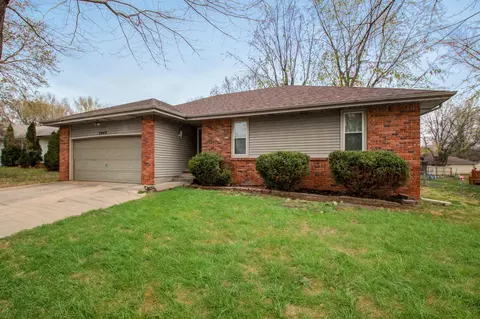 Exterior - 2048 S Lexington Ave, Springfield, MO 65807 photo 3 of 10
