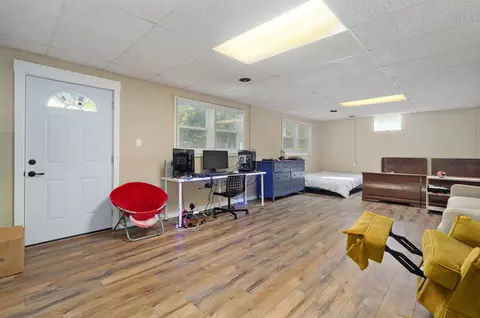 Living - 2004 S Oak Grove Ave, Springfield, MO 65804 photo 6 of 6