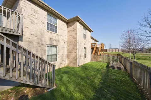 Exterior - 4232 S Shady Lake Ave, Springfield, MO 65810 photo 9 of 15