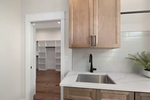 Kitchen - 5958 S Holland Ave, Springfield, MO 65810 photo 9 of 11