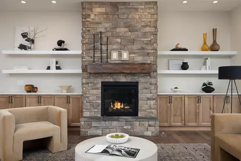 Living - 5958 S Holland Ave, Springfield, MO 65810 photo 2 of 8