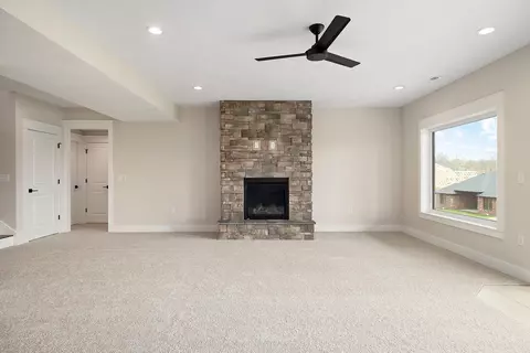 Living - 5958 S Holland Ave, Springfield, MO 65810 photo 5 of 8