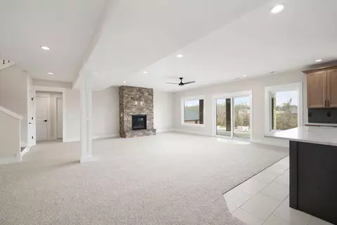 Living - 5958 S Holland Ave, Springfield, MO 65810 photo 6 of 8