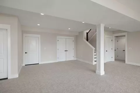 Living - 5958 S Holland Ave, Springfield, MO 65810 photo 8 of 8