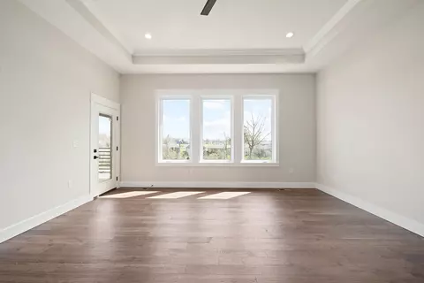 Living - 5958 S Holland Ave, Springfield, MO 65810 photo 4 of 8
