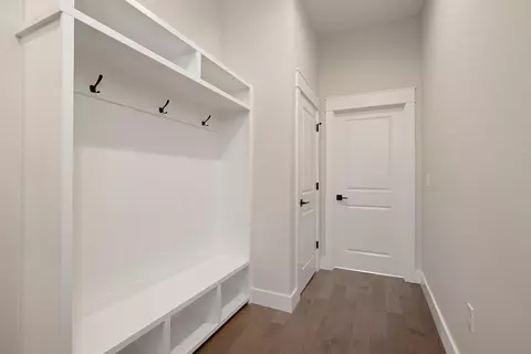 Entry Way - 5958 S Holland Ave, Springfield, MO 65810 photo 2 of 2