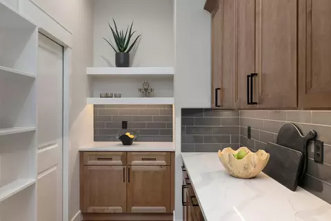 Kitchen - 5958 S Holland Ave, Springfield, MO 65810 photo 7 of 11