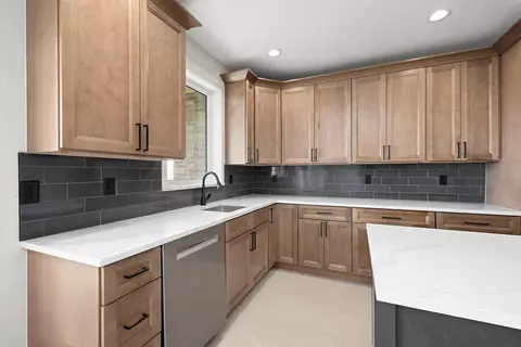 Kitchen - 5958 S Holland Ave, Springfield, MO 65810 photo 10 of 11