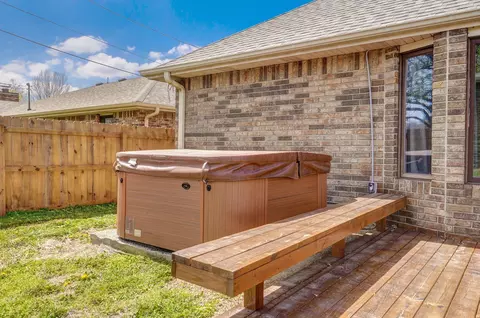 Exterior - 2006 S Lancaster Ave, Springfield, MO 65807 photo 5 of 11