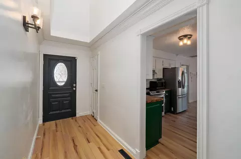 Entry Way - 2006 S Lancaster Ave, Springfield, MO 65807 photo 1 of 1